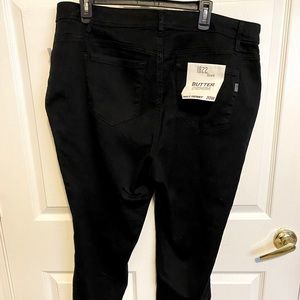 Black Skinny Jeans